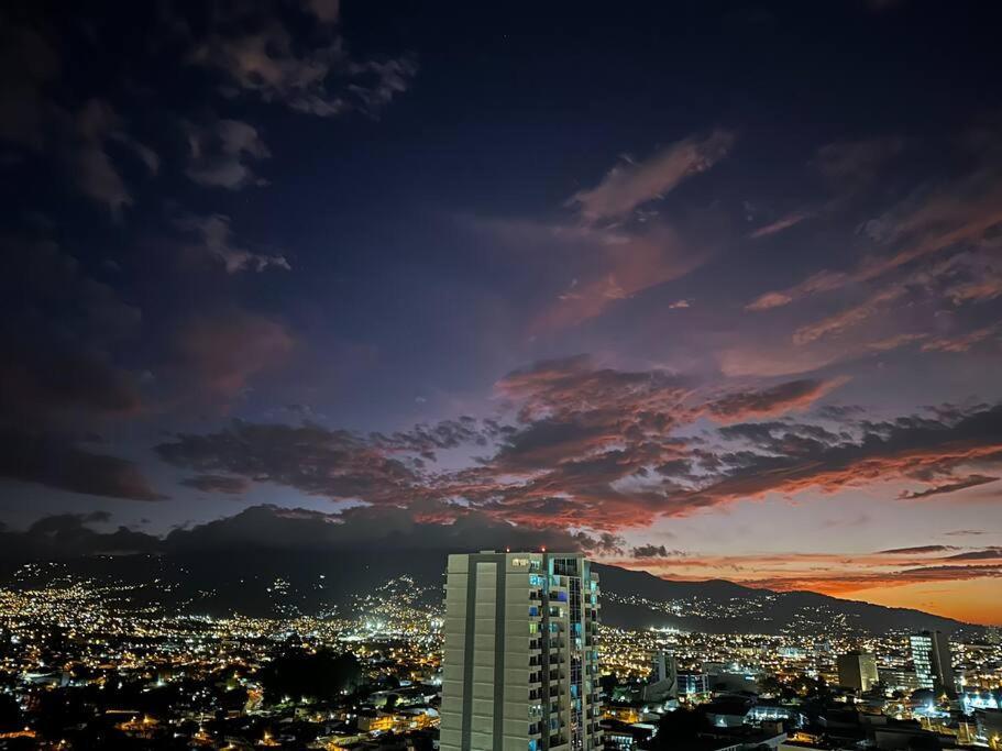 Penthouse En Los Yoses, Vista De Los Dioses Fast Wifi Σαν Χοσέ Εξωτερικό φωτογραφία