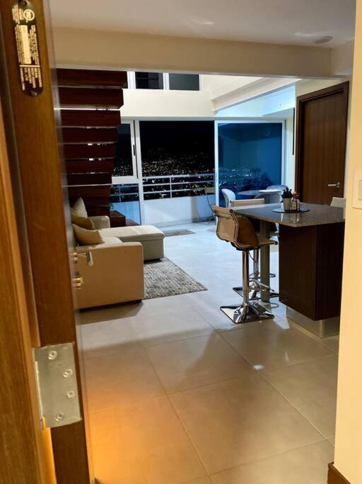 Penthouse En Los Yoses, Vista De Los Dioses Fast Wifi Σαν Χοσέ Εξωτερικό φωτογραφία